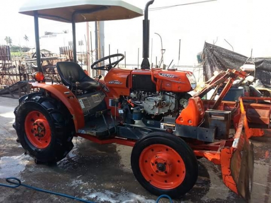 คูโบต้า KRT140 พร้อมใบมีดดันหน้า