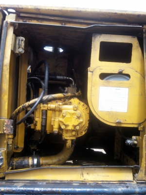 ขายรถแบคโฮ KOMATSU PC200-5 ระบบไฟเต็ม เอกสารอินวอย คอลโทรลสั้น ราคา 870000