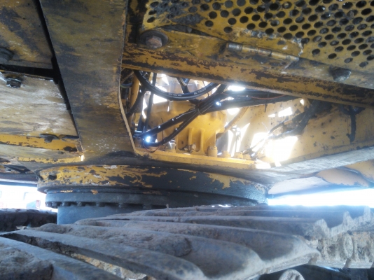 ขายรถแบคโฮ KOMATSU PC200-5 ระบบไฟเต็ม เอกสารอินวอย คอลโทรลสั้น ราคา 870000