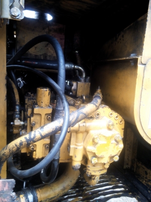 ขายรถแบคโฮ KOMATSU PC200-5 ระบบไฟเต็ม เอกสารอินวอย คอลโทรลสั้น ราคา 870000