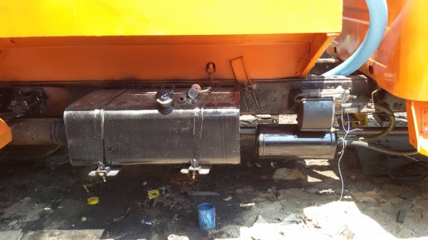 ขาย  ISUZU รถบรรทุกนำ้ 6ล้อ จุ 8,000 ลิตร