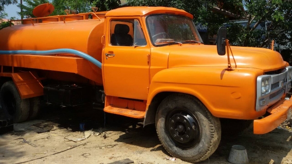 ขาย  ISUZU รถบรรทุกนำ้ 6ล้อ จุ 8,000 ลิตร