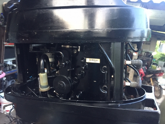 เครื่องเมอร์คิวรี่ 45 แรง สภาพสวยเก่าเก็บแน่นๆ เครื่องเมอร์คิวรี่ 45 แรง สภาพสวยเก่าเก็บแน่นๆ