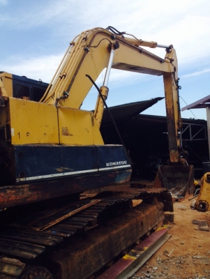ขายด่วนจ้า!!!! รถแบคโฮ โคมัตสุ PC200-3 มีเอกสารอินวอยส์คะ