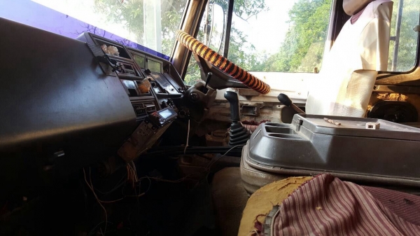 ขาย 6 ล้อดั้ม คอกสูง HINO KL300 เครื่อง EH100 150 แรงม้า เฟืองท้าย ZM สโลว์อินเตอร์ พวงมาลัยพาวเวอร์ คัสซีสวยตลอดเส้น ทะเบียนครบพร้อมโอนครับ ขาย 6 ล้อดั้ม คอกสูง HINO KL300 เครื่อง EH100 150 แรงม้า เฟืองท้าย ZM สโลว์อินเตอร์ พวงมาลัยพาวเวอร์ คัสซีสวยตลอดเส้น ทะเบียนครบพร้อมโอนครับ