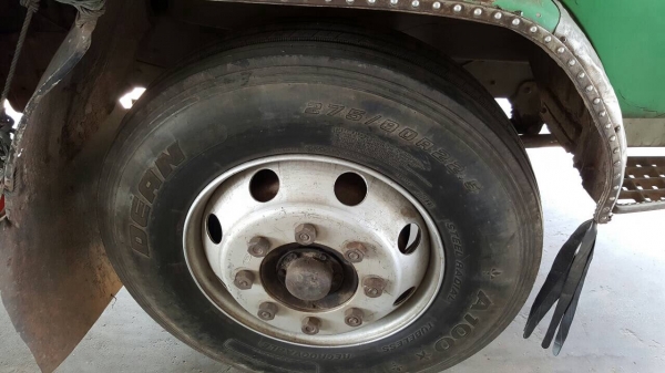 ขาย 10 ล้อ เพลาเดียว HINO FL187LA คัสซีสวยตลอดเส้น เครื่อง HO7C 180 แรงม้า เบรคทิฟฟี่ พวงมาลัยพาวเวอร์ แอร์เย็น ยางเรเดียลเต็ม ทะเบียนเต็มพร้อมโอน