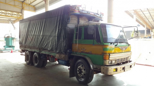 ขาย 10 ล้อ เพลาเดียว HINO FL187LA คัสซีสวยตลอดเส้น เครื่อง HO7C 180 แรงม้า เบรคทิฟฟี่ พวงมาลัยพาวเวอร์ แอร์เย็น ยางเรเดียลเต็ม ทะเบียนเต็มพร้อมโอน