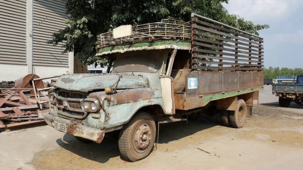 ขาย 6 ล้อหัวยาว เครื่อง EH700 168 แรงม้า คัสซีใช้ได้มีบวมหน่อย ทะเบียนครบพร้อมโอนครับ