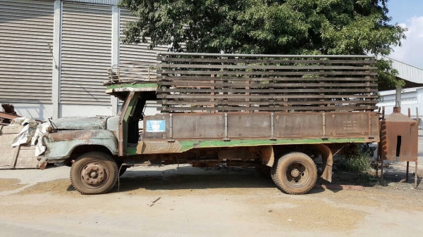 ขาย 6 ล้อหัวยาว เครื่อง EH700 168 แรงม้า คัสซีใช้ได้มีบวมหน่อย ทะเบียนครบพร้อมโอนครับ ขาย 6 ล้อหัวยาว เครื่อง EH700 168 แรงม้า คัสซีใช้ได้มีบวมหน่อย ทะเบียนครบพร้อมโอนครับ