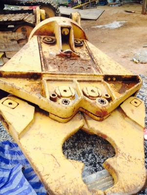 ขาย!!! หัวหนีบคอนกรีต สำหรับติดแบคโฮ PC200