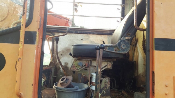 ขายแบคโฮ ขับเคลื่อนล้อยาง HITACHI WH04 สภาพต้องเก็บหน่อย เครื่อง+ปั้มดี ชุดกระบอกไฮดรอริคมีครบ ราคาต่อรองได้ครับ