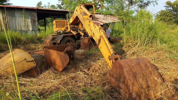 ขายแบคโฮ ขับเคลื่อนล้อยาง HITACHI WH04 สภาพต้องเก็บหน่อย เครื่อง+ปั้มดี ชุดกระบอกไฮดรอริคมีครบ ราคาต่อรองได้ครับ
