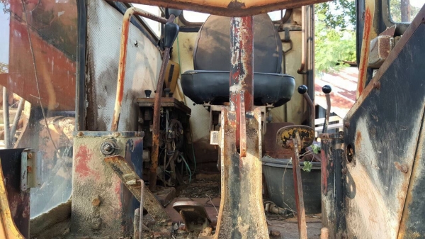 ขายแบคโฮ ขับเคลื่อนล้อยาง HITACHI WH04 สภาพต้องเก็บหน่อย เครื่อง+ปั้มดี ชุดกระบอกไฮดรอริคมีครบ ราคาต่อรองได้ครับ