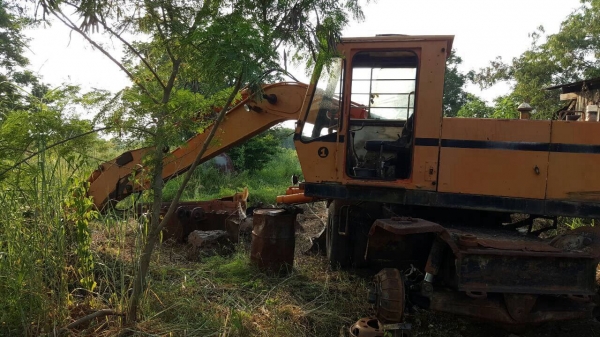 ขายแบคโฮ ขับเคลื่อนล้อยาง HITACHI WH04 สภาพต้องเก็บหน่อย เครื่อง+ปั้มดี ชุดกระบอกไฮดรอริคมีครบ ราคาต่อรองได้ครับ
