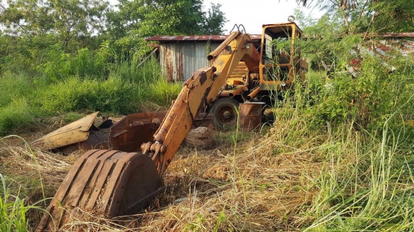 ขายแบคโฮ ขับเคลื่อนล้อยาง HITACHI WH04 สภาพต้องเก็บหน่อย เครื่อง+ปั้มดี ชุดกระบอกไฮดรอริคมีครบ ราคาต่อรองได้ครับ