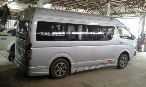 ขายซากรถตู้commuter ถูกๆๆๆๆ