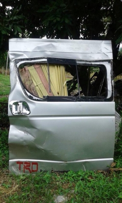 ขายซากรถตู้commuter ถูกๆๆๆๆ ขายซากรถตู้commuter ถูกๆๆๆๆ