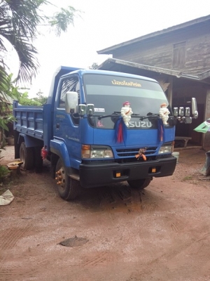 รถหกล้อดั้ม รถหกล้อดั้ม