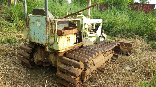 ขายแทรคเตอร์ KOMATSU D20P-5 เอกสารสัญญาซื้อขาย ราคาต่อรองได้ครับ