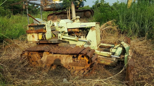 ขายแทรคเตอร์ KOMATSU D20P-5 เอกสารสัญญาซื้อขาย ราคาต่อรองได้ครับ