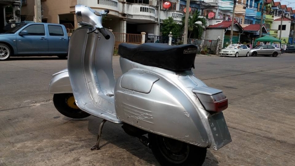 ขาย vespa sprint no book เครื่องดีครับพ้นสีสเปรไว้ครับ ราคา 28500 บาท ราคาต่อลองได้ครับ สนใจติดต่อ 0826336557 โป้งครับ รับเทรินทุกรุ่นครับ
