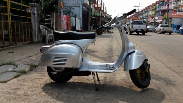 ขาย vespa sprint no book เครื่องดีครับพ้นสีสเปรไว้ครับ ราคา 28500 บาท ราคาต่อลองได้ครับ สนใจติดต่อ 0826336557 โป้งครับ รับเทรินทุกรุ่นครับ
