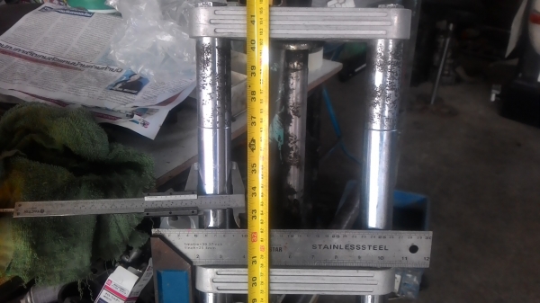 ขายชุดแต่งหน้ายาว