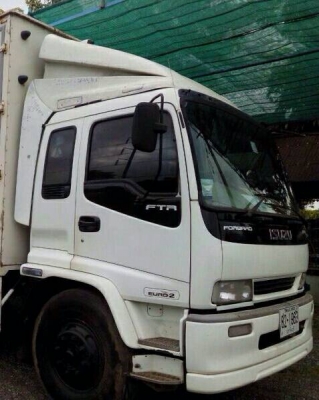 หกล้อ อีซูซุ FTR-33P-200ปี49ตู้แห้ง10บาน ช่วงยาว7.20ม สภาพดีสวยพร้อมใช้งาน ทะเบียนพร้อมโอน ราคา 890,000บ ต่อรองได้