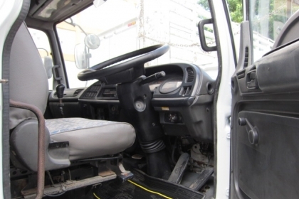 หกล้อ อีซูซุ FTR-33P-200ปี49ตู้แห้ง10บาน ช่วงยาว7.20ม สภาพดีสวยพร้อมใช้งาน ทะเบียนพร้อมโอน ราคา 890,000บ ต่อรองได้