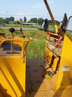 รถแทรคเตอร์ CAT D 3B ตีนเป็ด