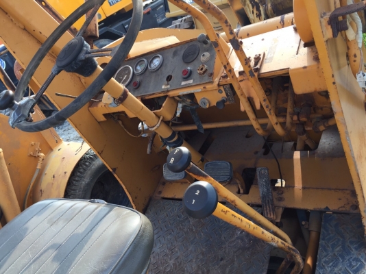 ขายรถตักKOMATSU SD10-3 เก่านอกพร้อมใช้งาน