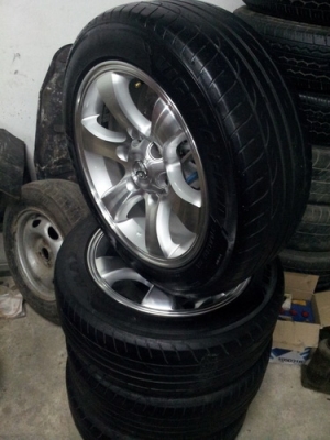 ขายล้อPRADO ขอบ17ของแท้ติดรถ พร้อมยางปี11 กระบะ/ตู้ใส่หล่อๆมาตรฐานศูนย์รูปมาแร้ว