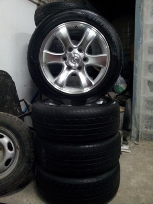 ขายล้อPRADO ขอบ17ของแท้ติดรถ พร้อมยางปี11 กระบะ/ตู้ใส่หล่อๆมาตรฐานศูนย์รูปมาแร้ว