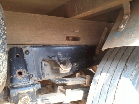 รถหกล้อ NPR 115 แรง เดิมเป็นรถโดยสาร ใช้งานเบา