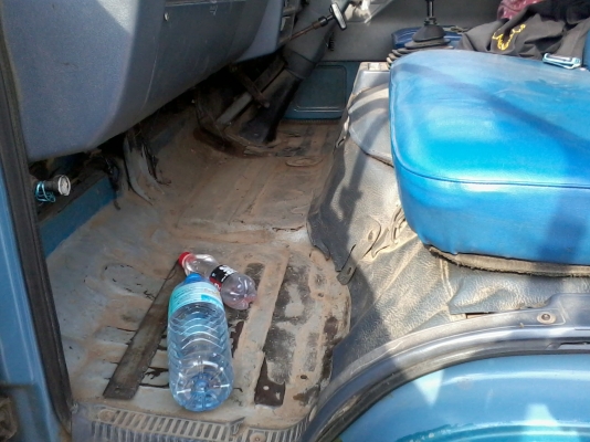 รถหกล้อ NPR 115 แรง เดิมเป็นรถโดยสาร ใช้งานเบา