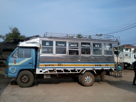 รถหกล้อ NPR 115 แรง เดิมเป็นรถโดยสาร ใช้งานเบา