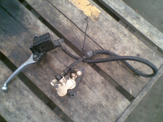 ขายปั้มเบร็คSONIC หน้าหลังพร้อมใช้จ้า