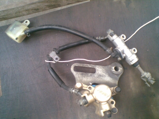 ขายปั้มเบร็คSONIC หน้าหลังพร้อมใช้จ้า