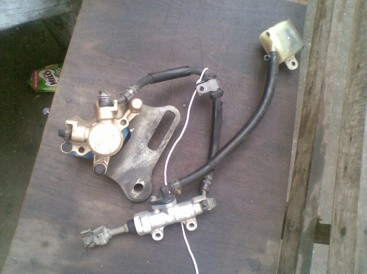 ขายปั้มเบร็คSONIC หน้าหลังพร้อมใช้จ้า