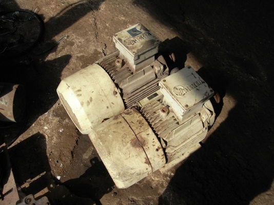 ขายมอเตอร์รอบช้า RIEKEN 10 HP. 900 RPM. 380 v มี 2 ตัว แบ่งขายได้ครับ สภาพดี พร้อมใช้งาน ตอนนี้เหลือ 1 ตัวแล้วครับ ขายมอเตอร์รอบช้า RIEKEN 10 HP. 900 RPM. 380 v มี 2 ตัว แบ่งขายได้ครับ สภาพดี พร้อมใช้งาน ตอนนี้เหลือ 1 ตัวแล้วครับ