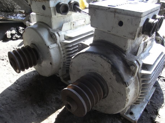 ขายมอเตอร์รอบช้า RIEKEN 10 HP. 900 RPM. 380 v มี 2 ตัว แบ่งขายได้ครับ สภาพดี พร้อมใช้งาน ตอนนี้เหลือ 1 ตัวแล้วครับ ขายมอเตอร์รอบช้า RIEKEN 10 HP. 900 RPM. 380 v มี 2 ตัว แบ่งขายได้ครับ สภาพดี พร้อมใช้งาน ตอนนี้เหลือ 1 ตัวแล้วครับ