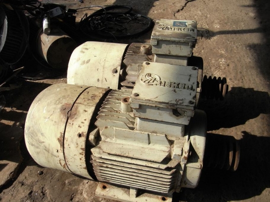 ขายมอเตอร์รอบช้า RIEKEN 10 HP. 900 RPM. 380 v มี 2 ตัว แบ่งขายได้ครับ สภาพดี พร้อมใช้งาน ตอนนี้เหลือ 1 ตัวแล้วครับ