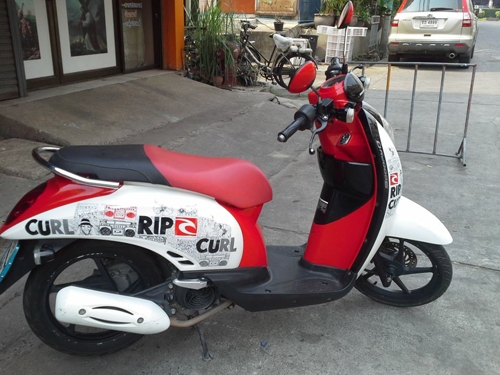 scoopy I ปี 53 ล้อแม็กซ์  สีขาว แดง รถสวย เครื่องเยี่ยม ซื้อใช้ไม่ผิดหวังแน่นอนจ้า