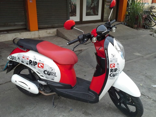 scoopy I ปี 53 ล้อแม็กซ์  สีขาว แดง รถสวย เครื่องเยี่ยม ซื้อใช้ไม่ผิดหวังแน่นอนจ้า