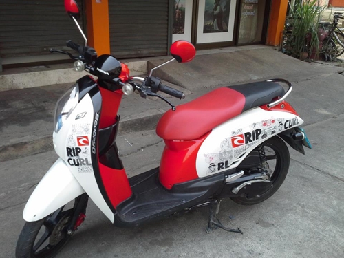 scoopy I ปี 53 ล้อแม็กซ์  สีขาว แดง รถสวย เครื่องเยี่ยม ซื้อใช้ไม่ผิดหวังแน่นอนจ้า