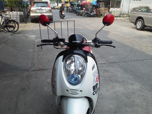 scoopy I ปี 53 ล้อแม็กซ์  สีขาว แดง รถสวย เครื่องเยี่ยม ซื้อใช้ไม่ผิดหวังแน่นอนจ้า