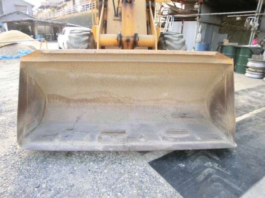 510-15982รถตักKOMATSUจากญี่ปุ่นครับจะถึงไทยเร็วๆนี้ครับ