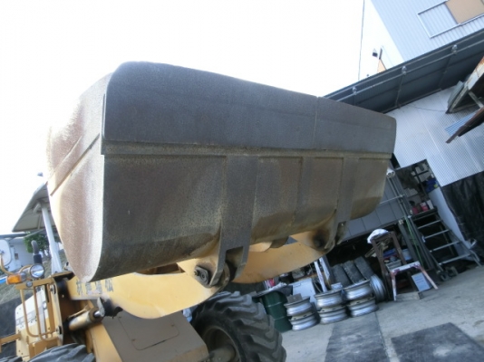 510-15982รถตักKOMATSUจากญี่ปุ่นครับจะถึงไทยเร็วๆนี้ครับ