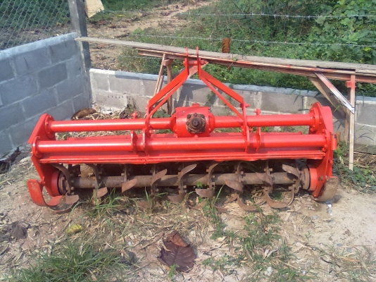 ขายโรตารี่ตราช้าง 1.80 เมตร พร้อมยอยปั้นสภาพพร้อมใช้