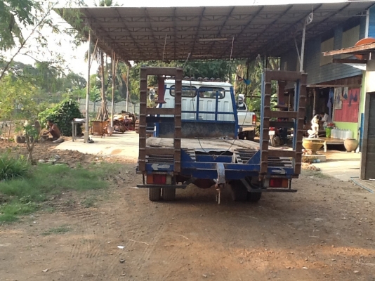 ขายรถเทลเลอร์. หกล้อ